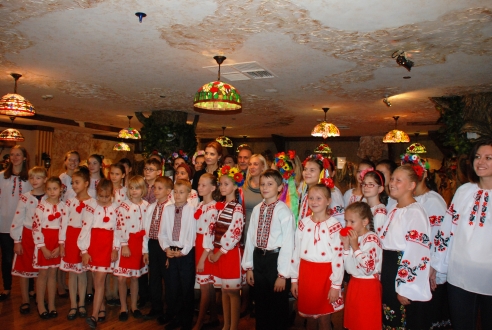 Урочистості з нагоди проведення театральної програми «Артисти-дітям» для дітей-біженців з зони АТО і Криму